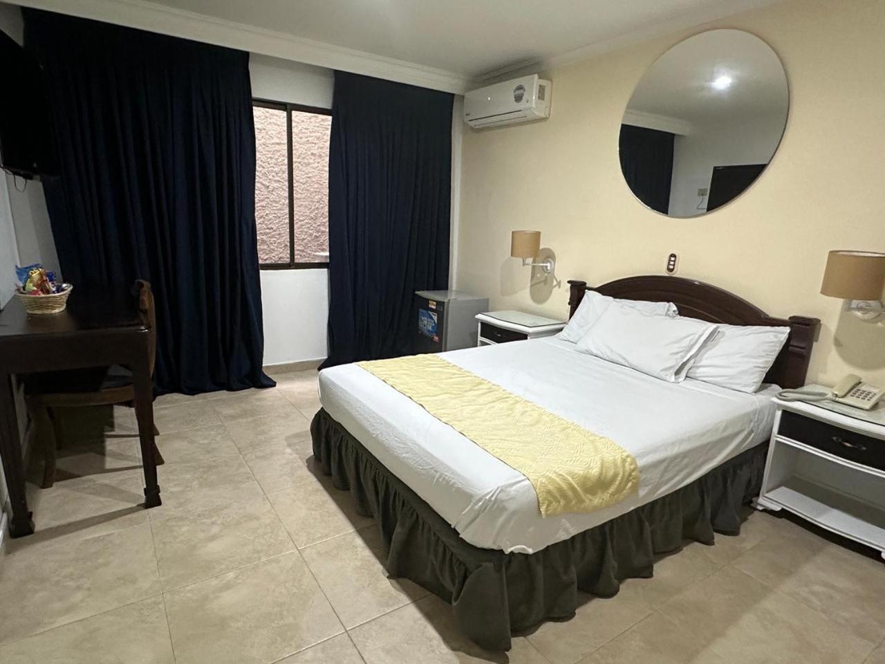 Hotel Prince Plaza Μεντεγίν Εξωτερικό φωτογραφία