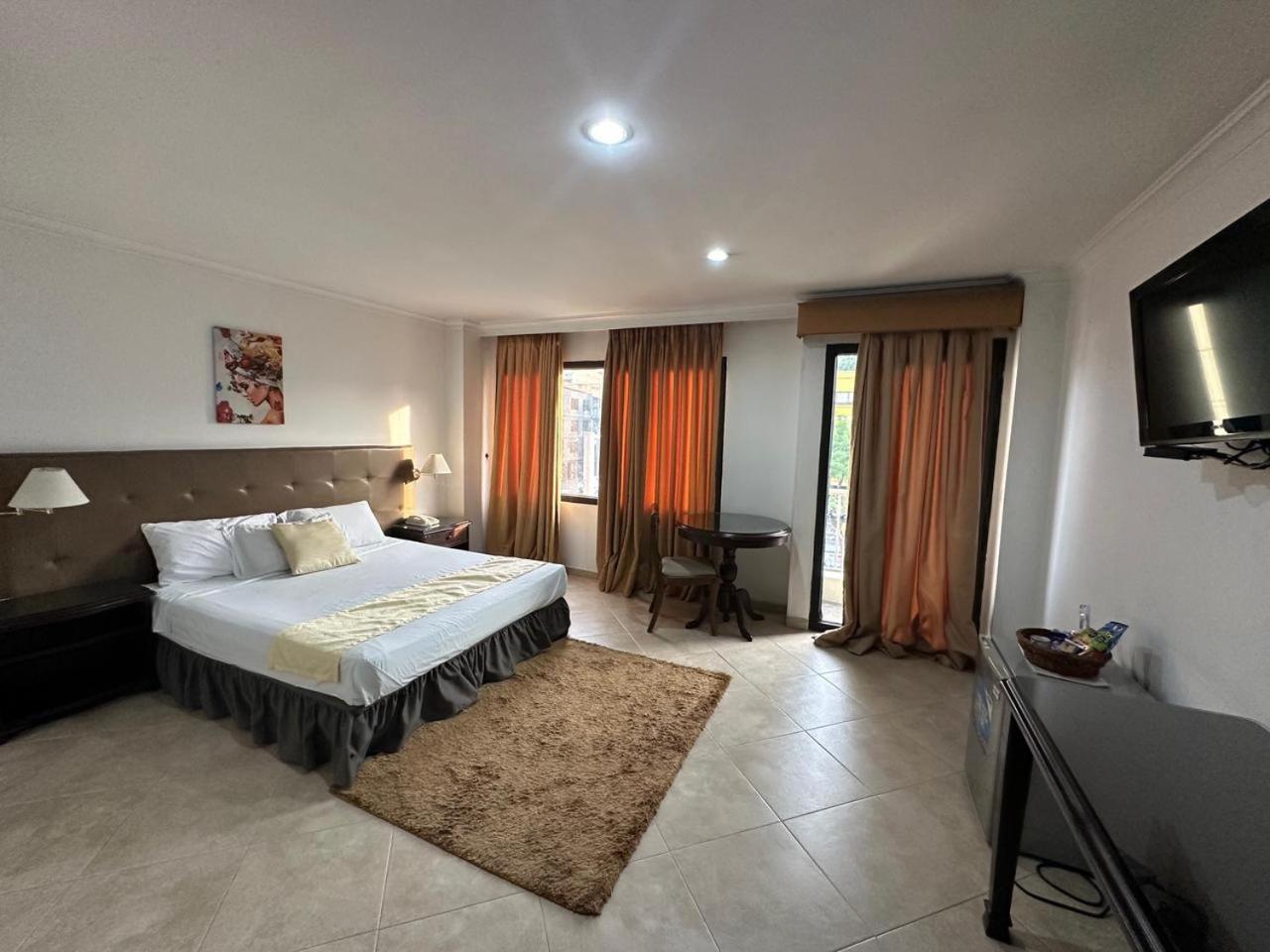 Hotel Prince Plaza Μεντεγίν Εξωτερικό φωτογραφία
