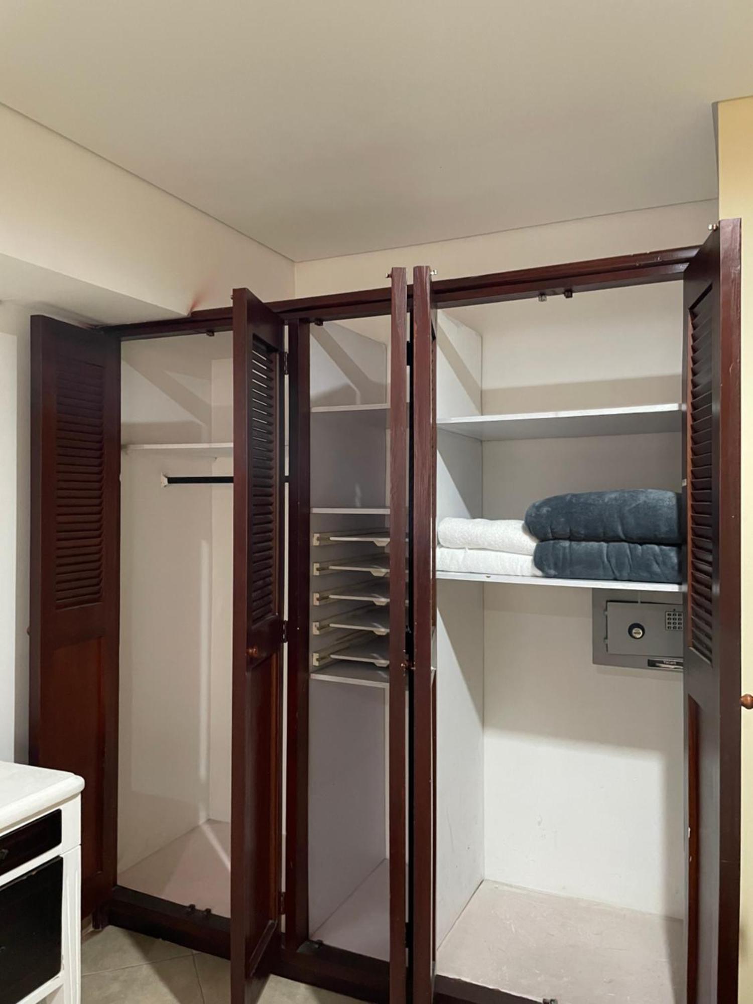 Hotel Prince Plaza Μεντεγίν Εξωτερικό φωτογραφία
