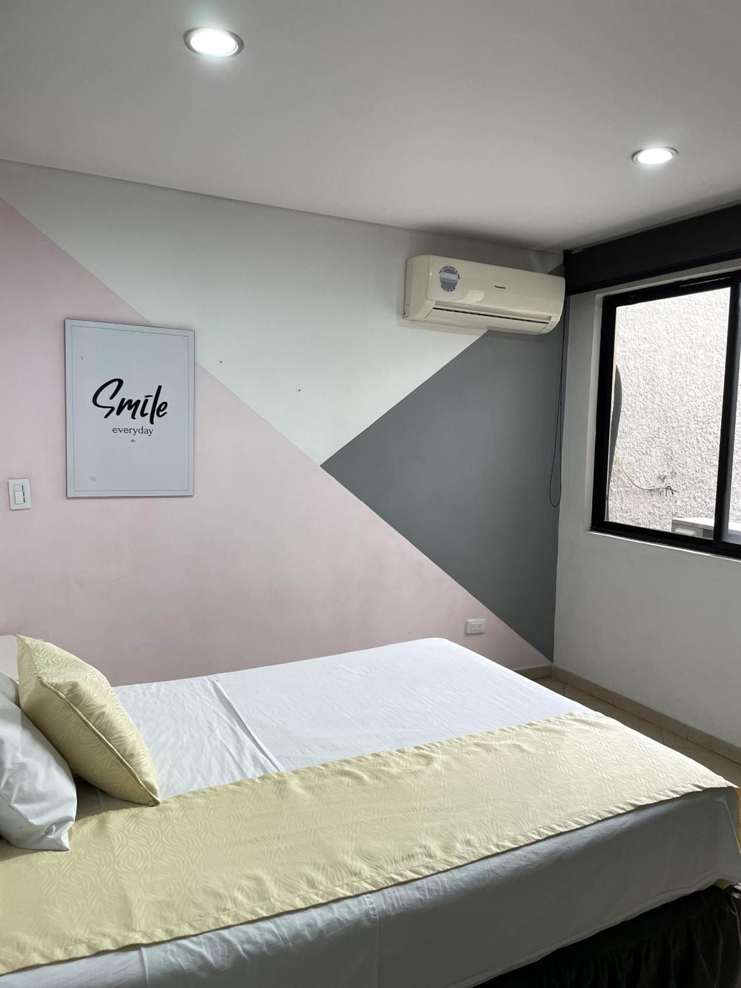 Hotel Prince Plaza Μεντεγίν Εξωτερικό φωτογραφία