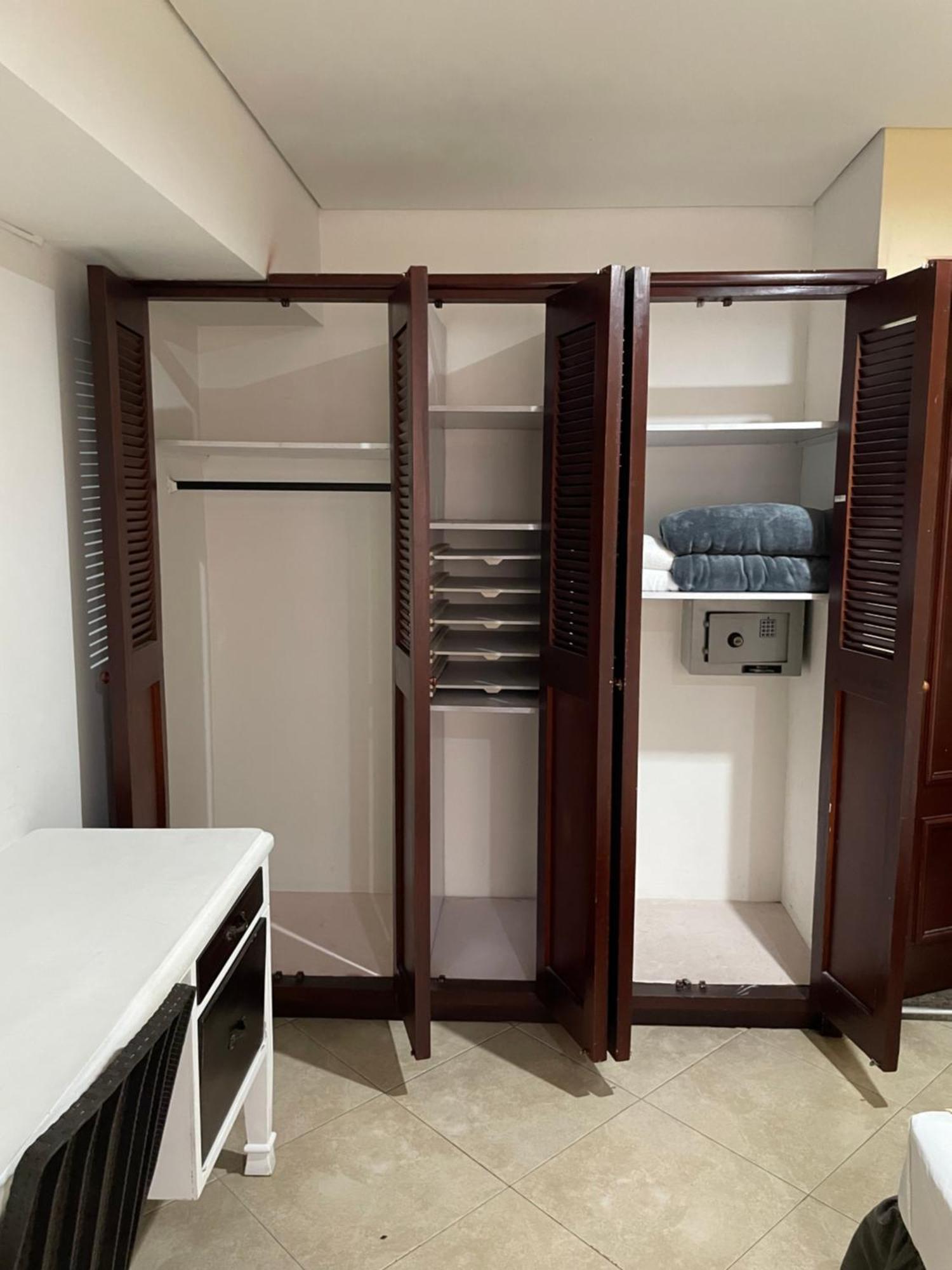 Hotel Prince Plaza Μεντεγίν Εξωτερικό φωτογραφία