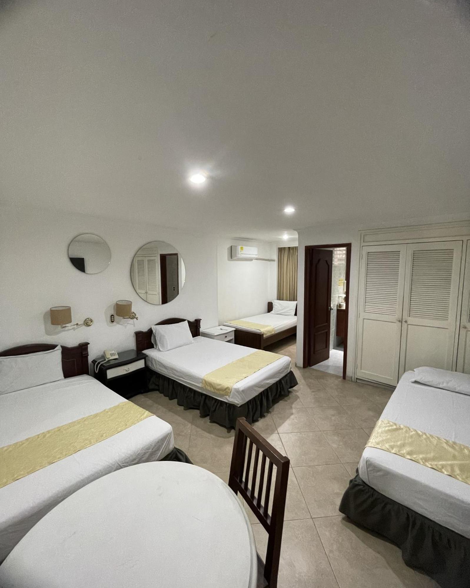 Hotel Prince Plaza Μεντεγίν Εξωτερικό φωτογραφία
