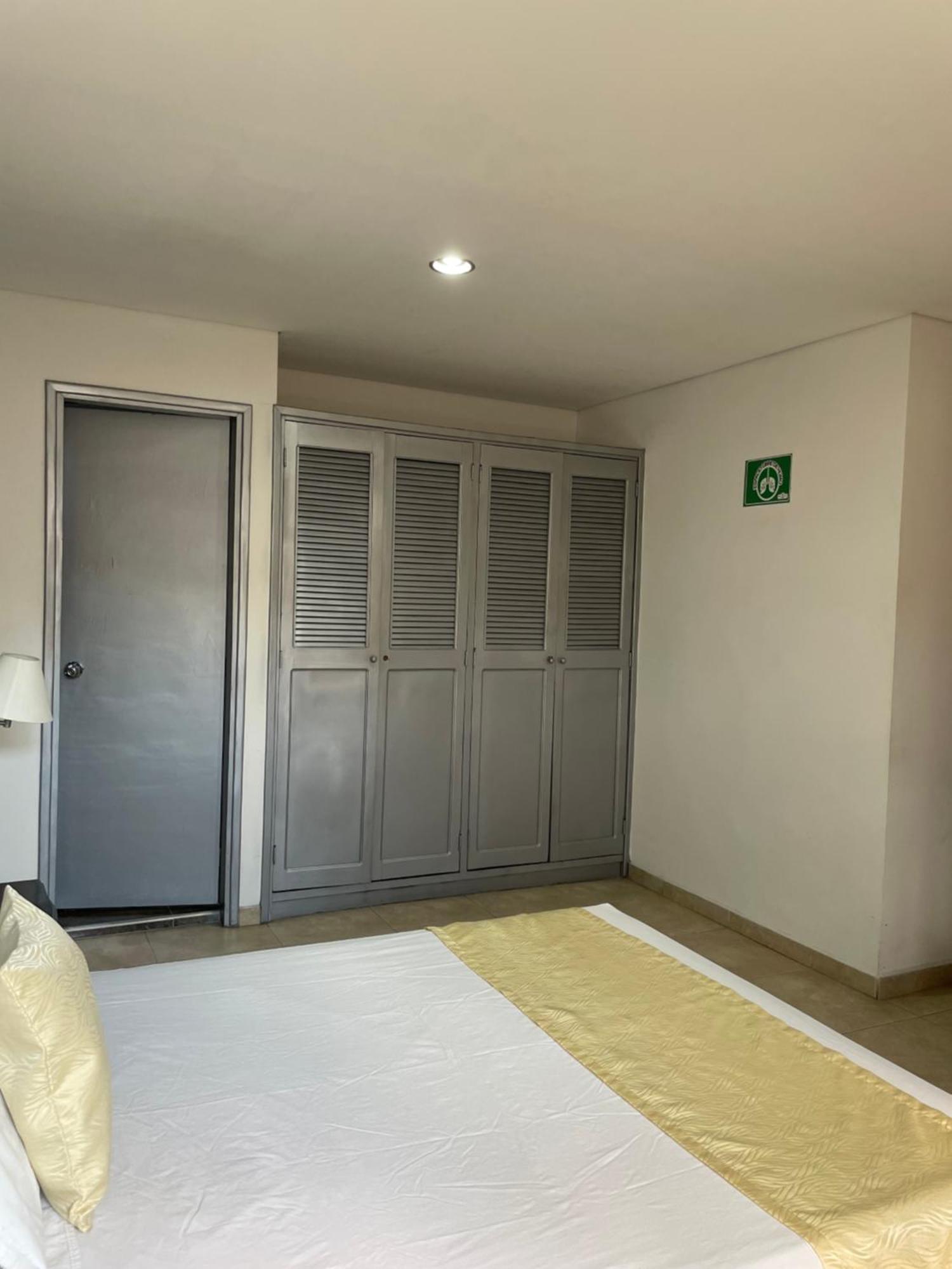 Hotel Prince Plaza Μεντεγίν Εξωτερικό φωτογραφία