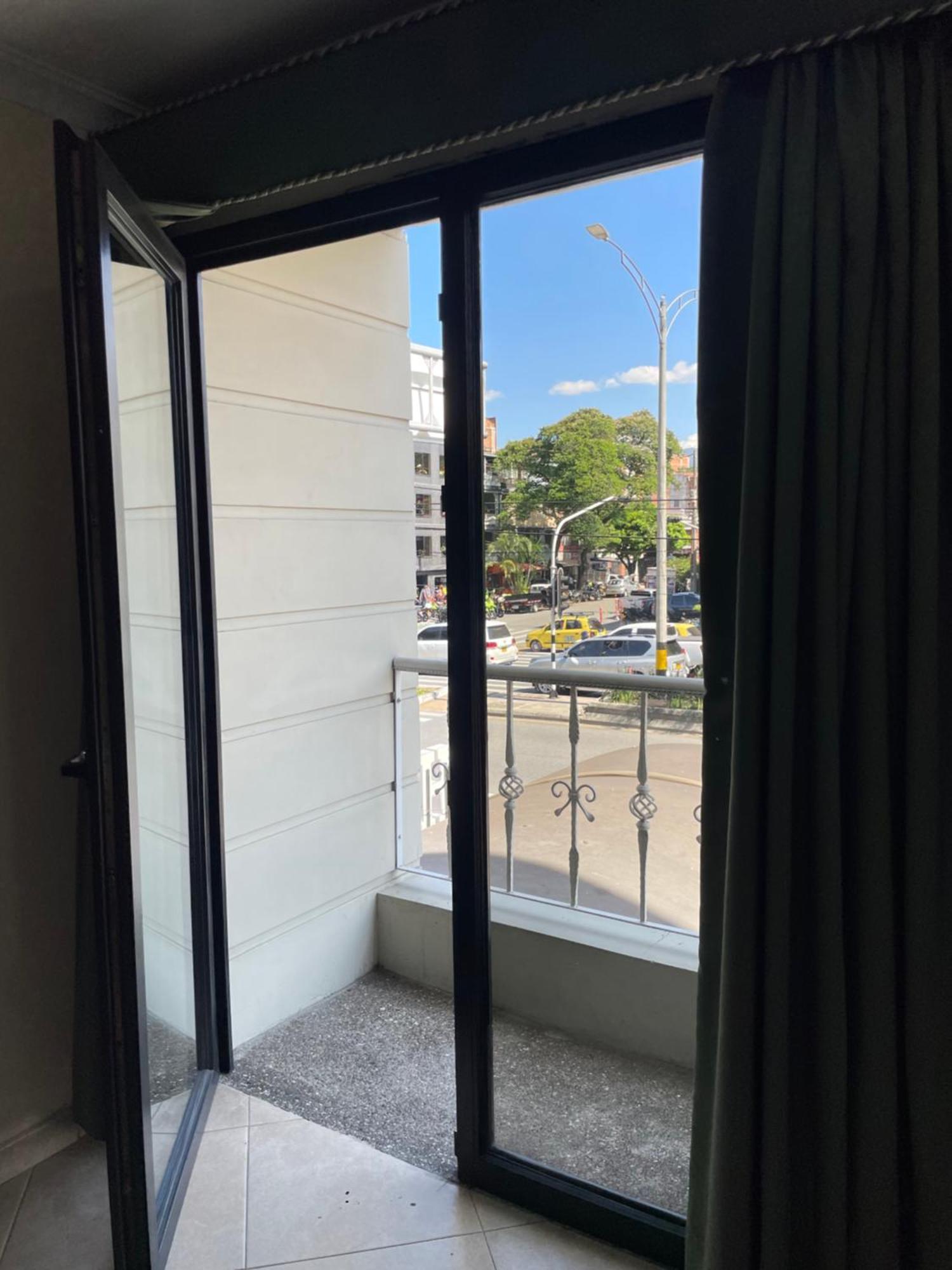 Hotel Prince Plaza Μεντεγίν Εξωτερικό φωτογραφία