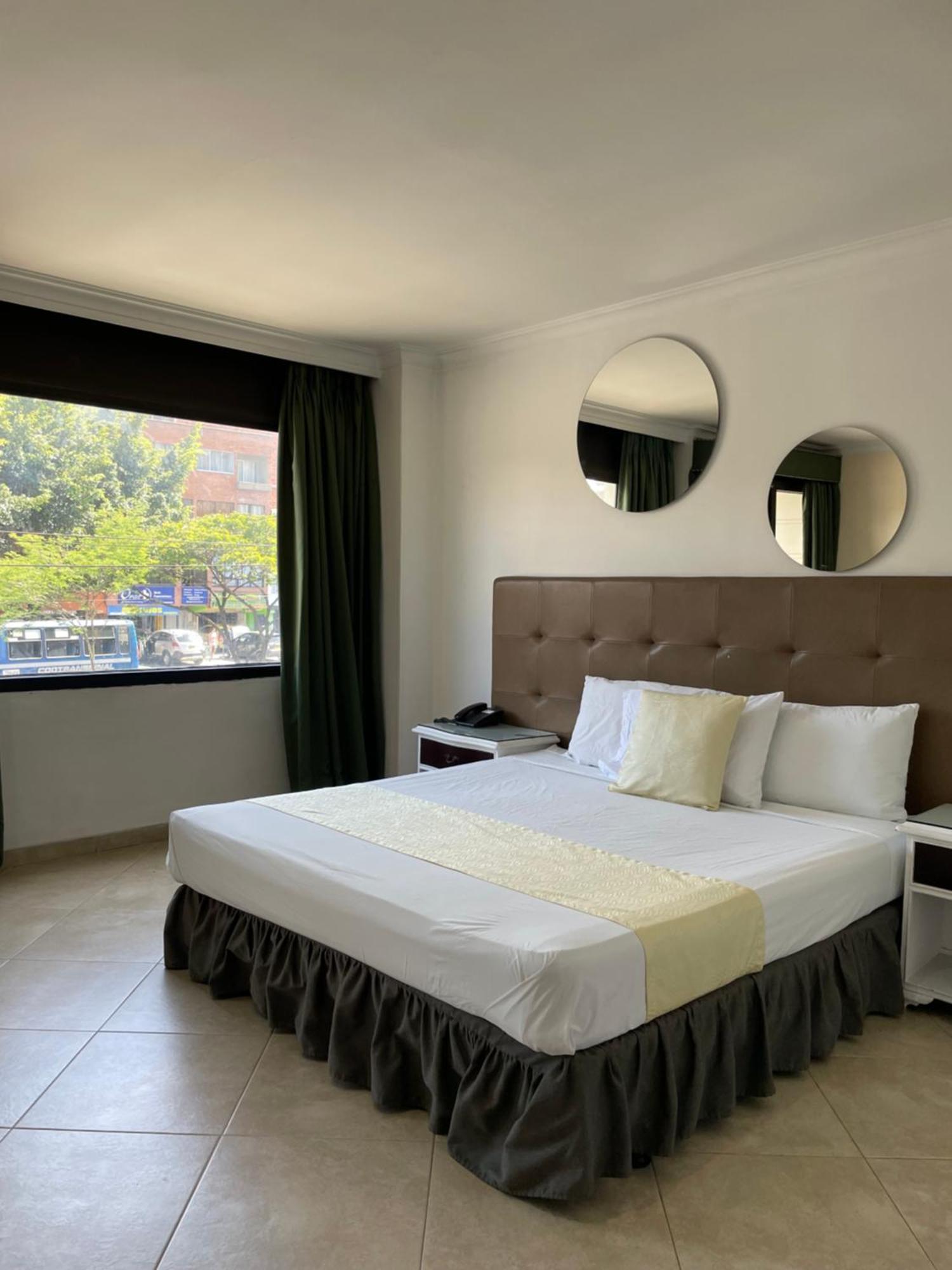 Hotel Prince Plaza Μεντεγίν Εξωτερικό φωτογραφία